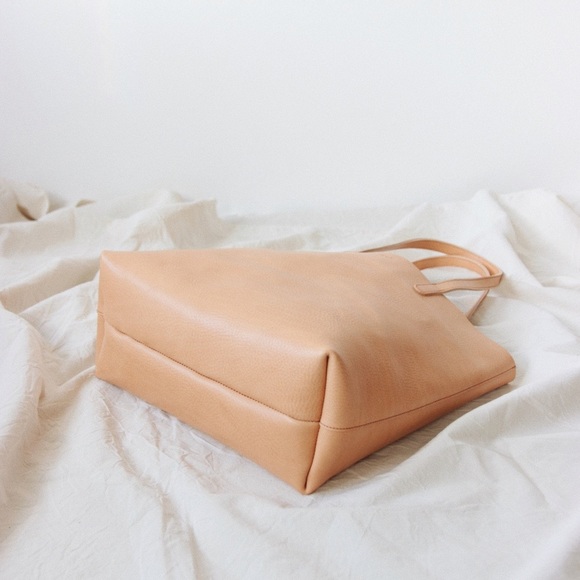 Sjaelv Leather Tote - Picture 7 of 14